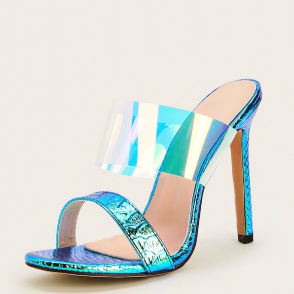 UK size 7  $25 or best offer - Picture 3 of 3